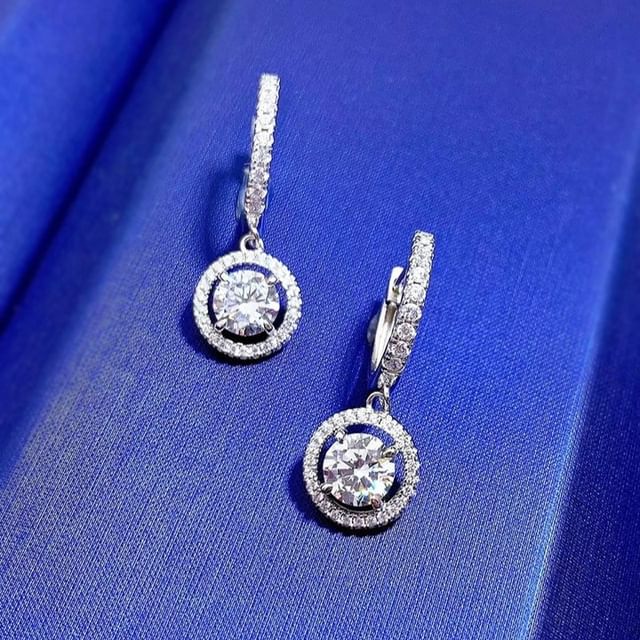 Boucles d'oreilles percées rondes en diamant blanc rafraîchissant💎