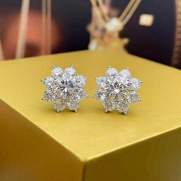 Boucles d'oreilles délicates Diamant Fleur Blanche percées💎