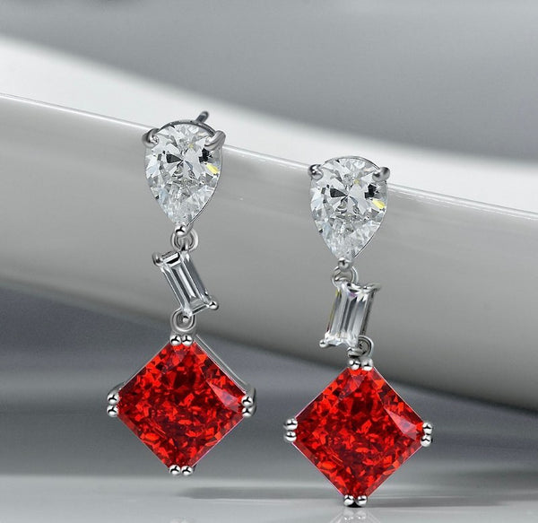 Boucles d'oreilles percées rouge rubis❤️